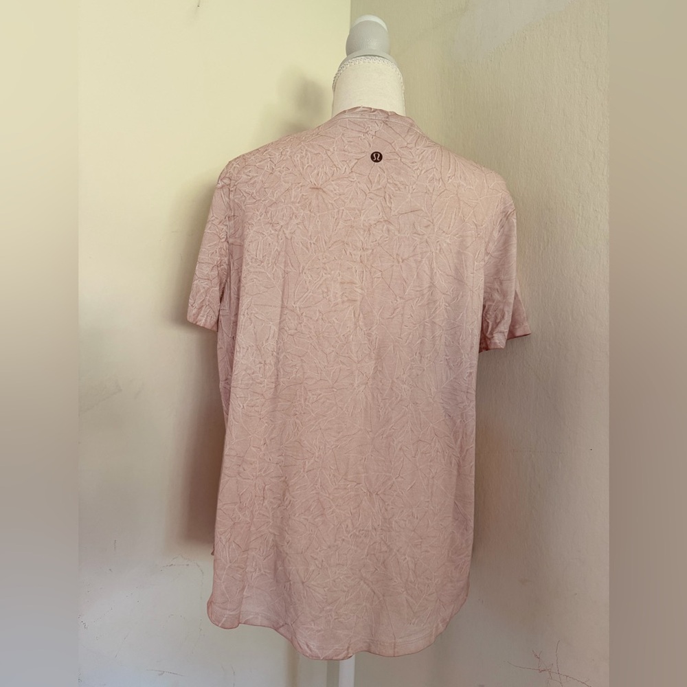 Lululemon Athletica Light Pink Women's Blouse